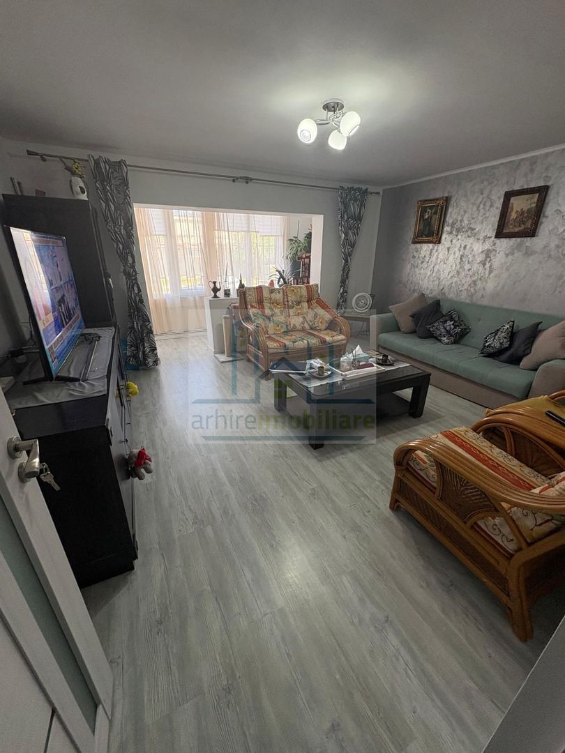 Apartament 3 camere decomandat,  – Pantelimon, Ilfov | Parcare + boxă