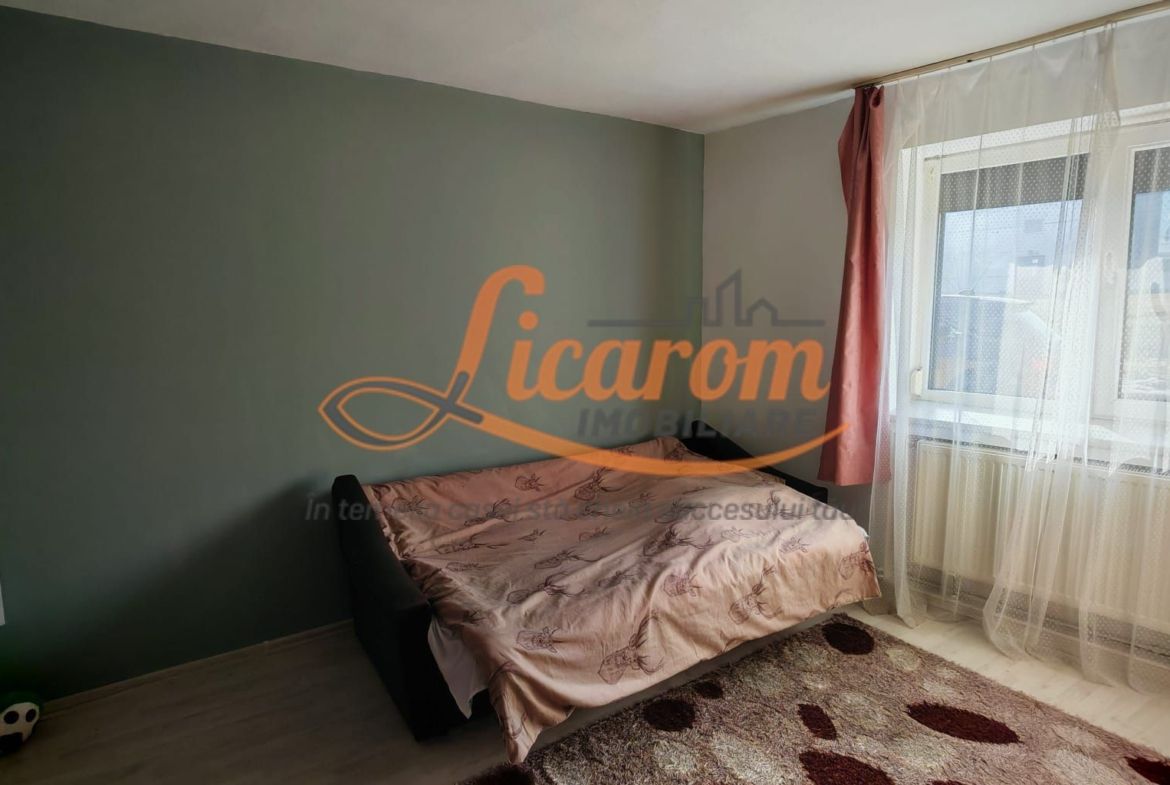 Corp de casa 4 camere zona Nicopole,curte comuna cu 1 familie. - foto 6