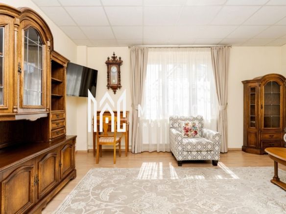 Casă 5 camere | Bul.Vasile Milea , Sibiu | 200 mp, curte - foto 3