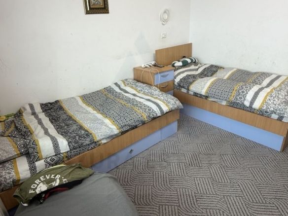 Apartament 3 camere 78 mp utili 3 balcoane 2 bai boxă  zona Terezian - foto 3