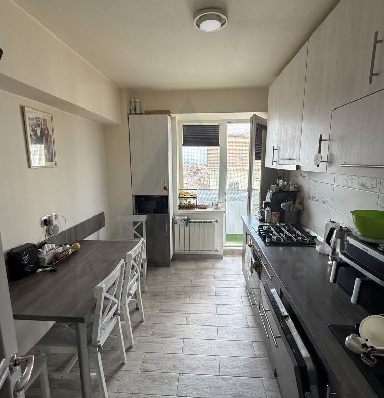 Apartament 3 camere 78 mp utili 3 balcoane 2 bai boxă  zona Terezian - foto 4