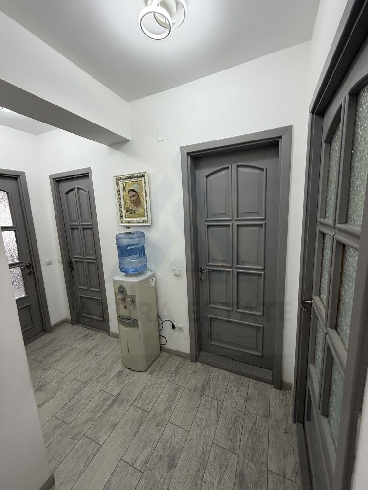 Apartament 3 camere 78 mp utili 3 balcoane 2 bai boxă  zona Terezian - foto 5