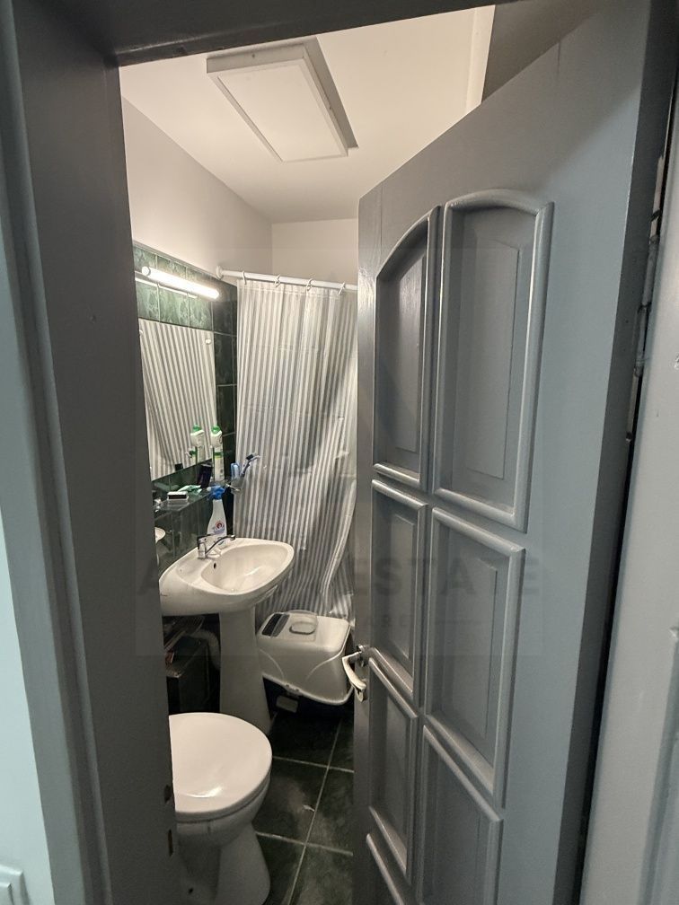 Apartament 3 camere 78 mp utili 3 balcoane 2 bai boxă  zona Terezian - foto 8