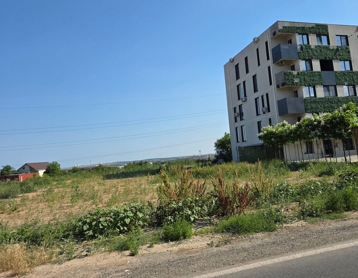 Teren Intravilan 4.390 mp – Lazu | Dublu Acces | 0% Comision - Imagine principala