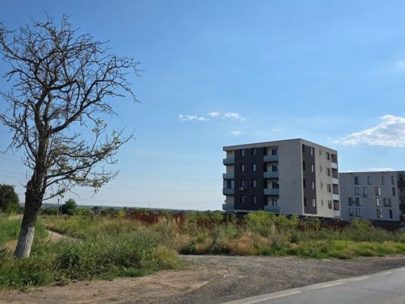Teren Intravilan 4.390 mp – Lazu | Dublu Acces | 0% Comision - foto 3