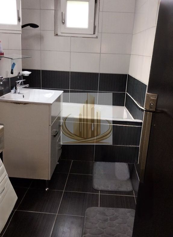 Apartament 3 camere et 2 Lipovei