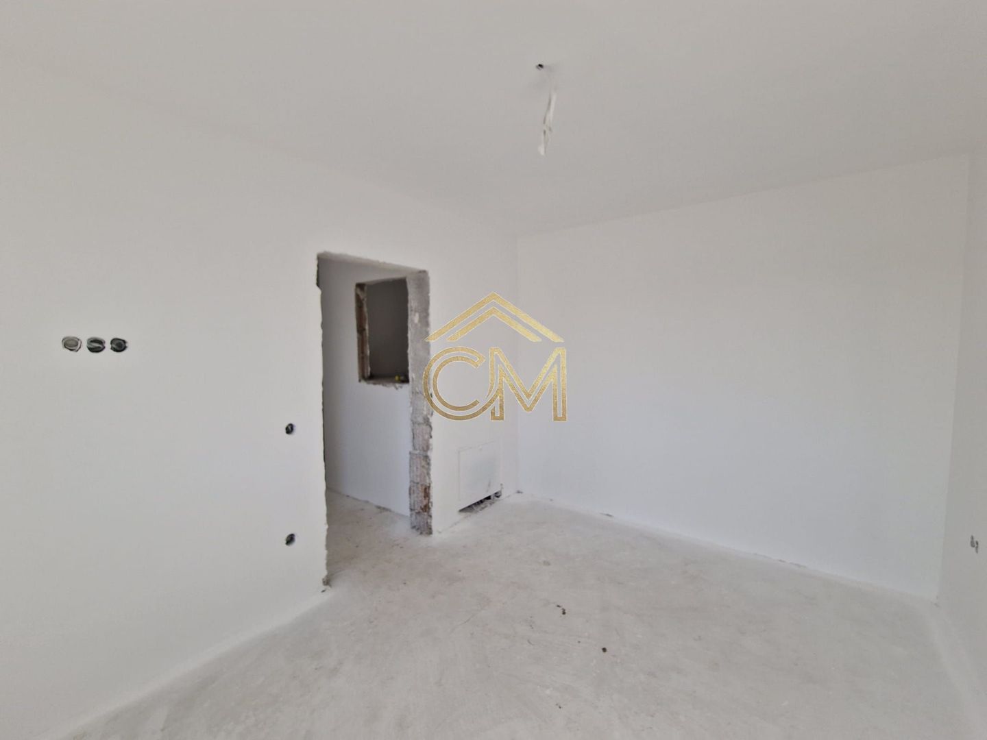 Quadruplex 4 Camere / 82MPU / Terasa / 170MP Curte
