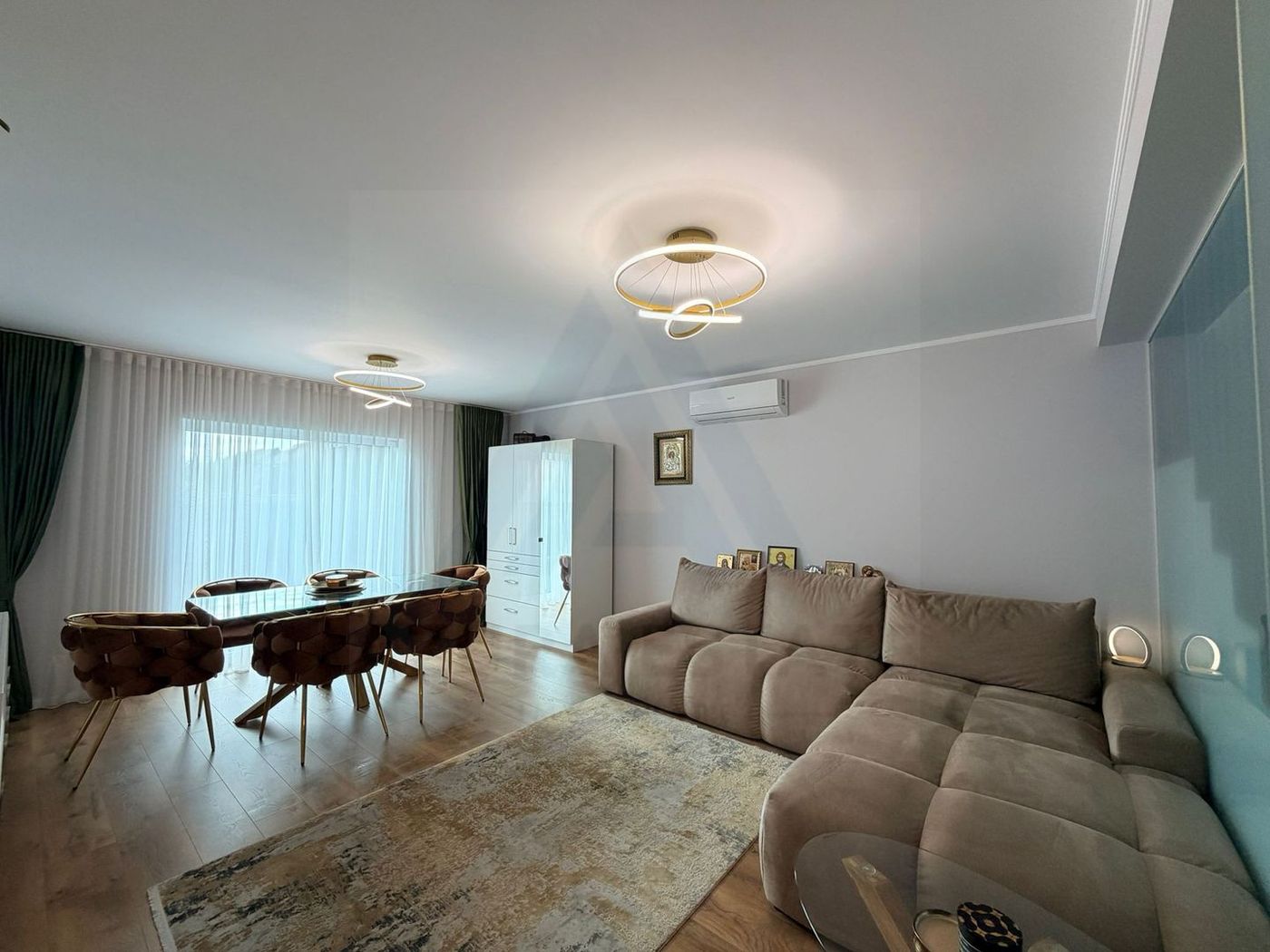 Casa individuala utilata 4 camere 120 mp utili garaj si teren Cristian - Imagine principala