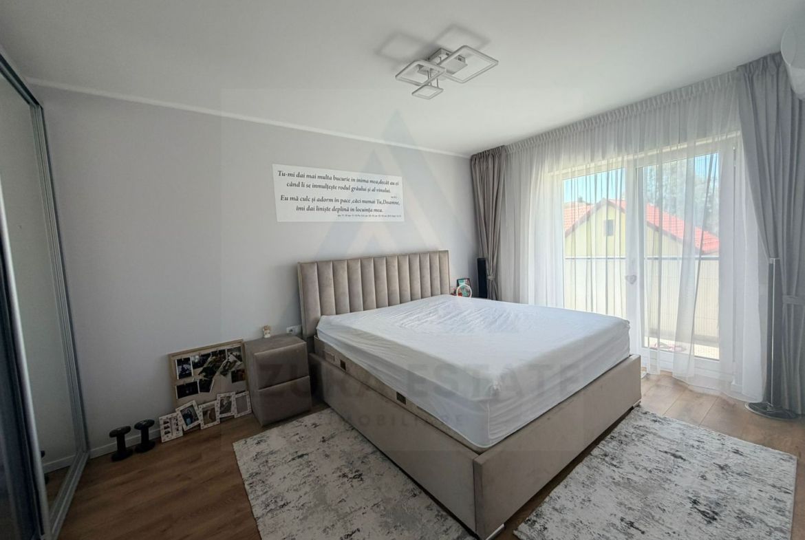 Casa individuala utilata 4 camere 120 mp utili garaj si teren Cristian - foto 4