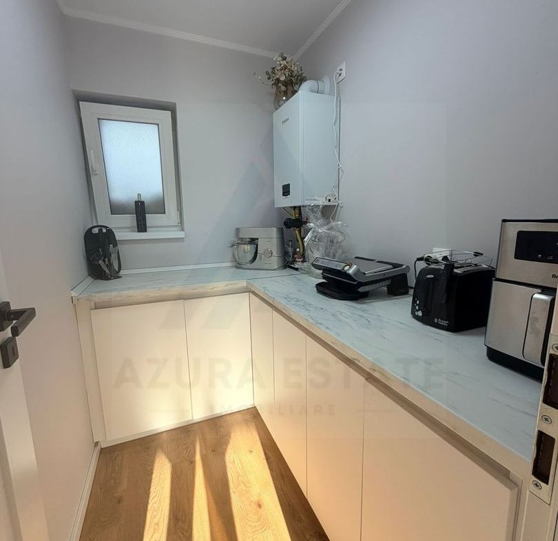 Casa individuala utilata 4 camere 120 mp utili garaj si teren Cristian - foto 7