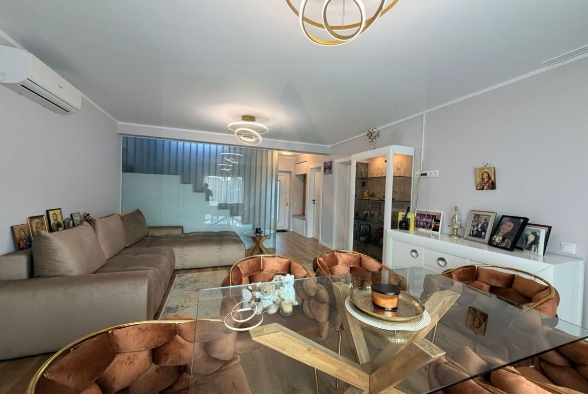 Casa individuala utilata 4 camere 120 mp utili garaj si teren Cristian - foto 13