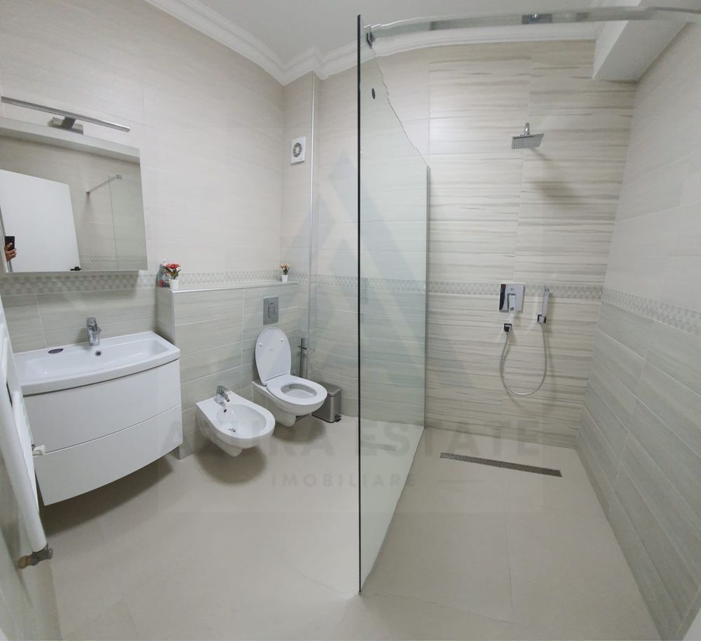 Apartament premium 90 mp utili terasa si parcare privata zona Lazaret - foto 7