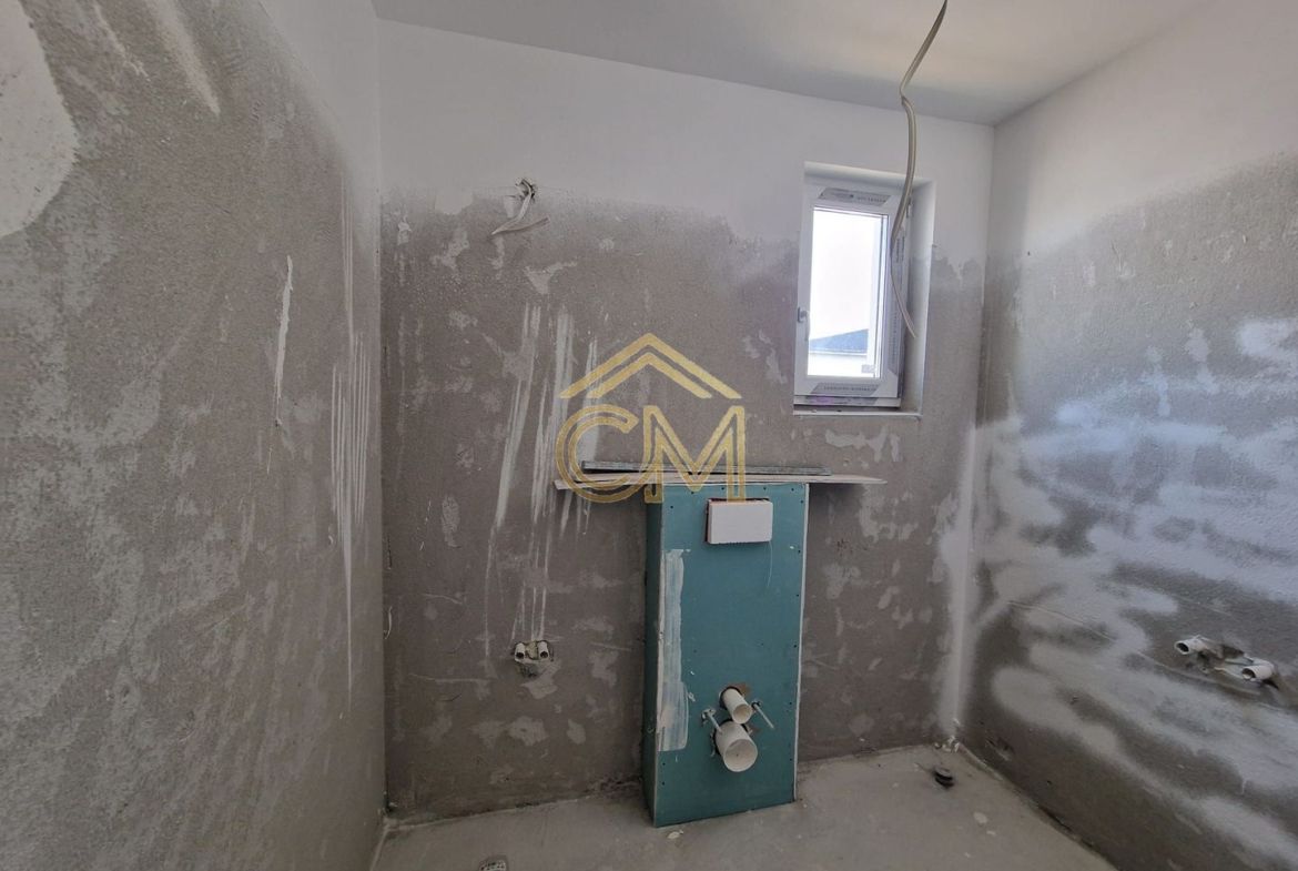 Quadruplex 4 Camere / 82MPU / Terasa / 170MP Curte