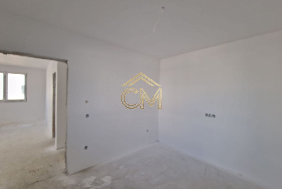 Quadruplex 4 Camere / 82MPU / Terasa / 170MP Curte