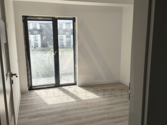 Apartament nemobilat parter inalt 2 balcoane parcare Doamna Stanca - Imagine principala