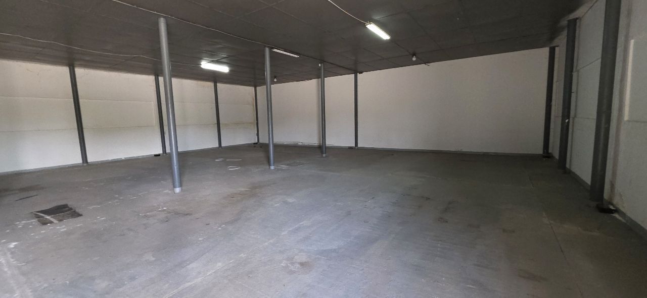 Hală de închiriat Popesti Leordeni – Șoseaua de Centură 550mp - foto 11 Hală de închiriat Popesti Leordeni – Șoseaua de Centură 550mp - foto 11