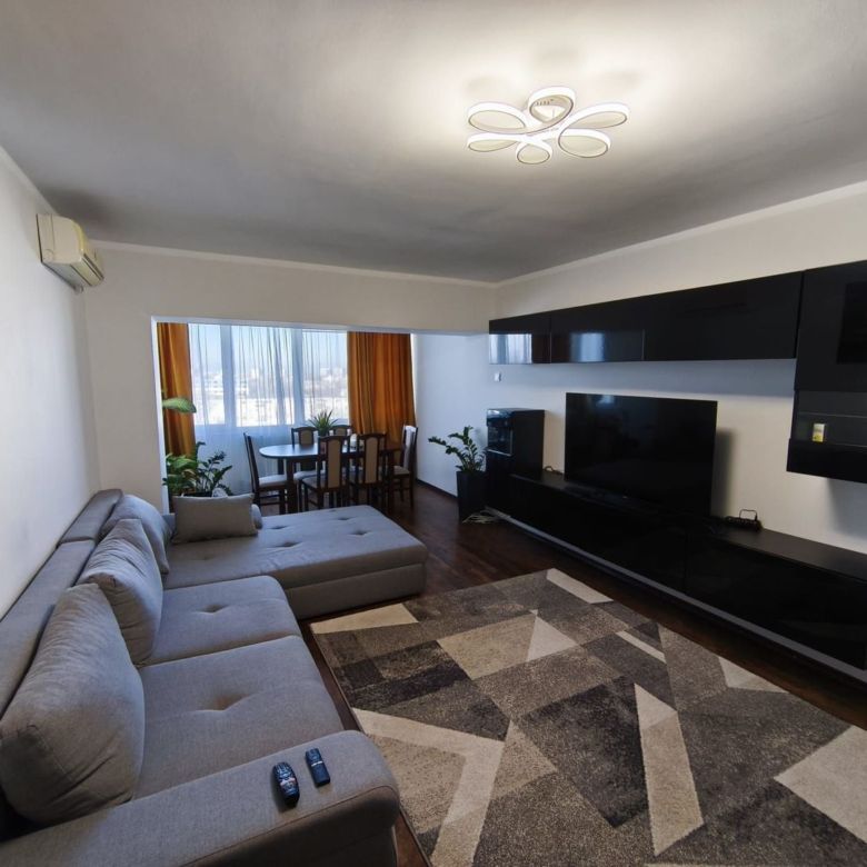 De inchiriat apartament spatios, 3 camere, pe Faleza, 900 euro