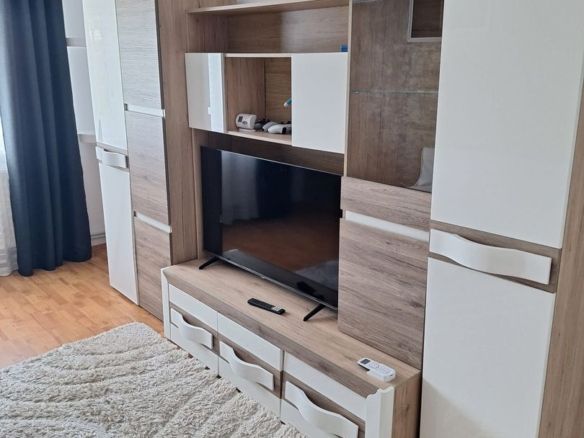Regim hotelier, 2 camere, Micro 17, 200 lei/noapte