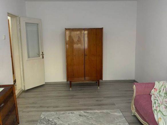 De vanzare apartament cu 2 camere, etaj 4/4, recent renovat, 27.000 euro - foto 2