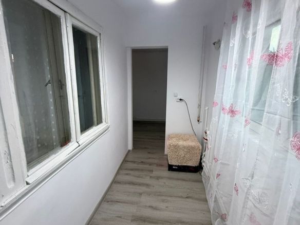 De vanzare apartament cu 2 camere, etaj 4/4, recent renovat, 27.000 euro - foto 3