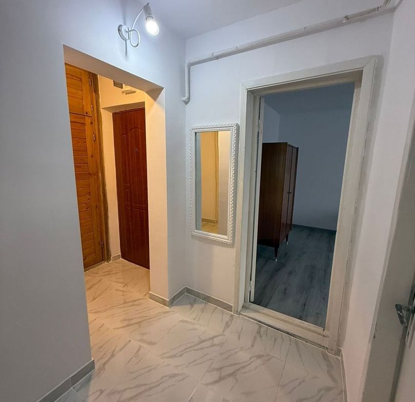 De vanzare apartament cu 2 camere, etaj 4/4, recent renovat, 29.300 euro