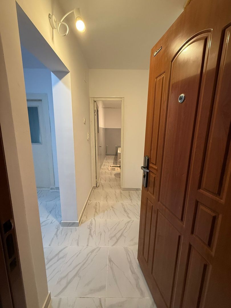 De vanzare apartament cu 2 camere, etaj 4/4, recent renovat, 29.300 euro