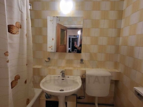 Apartament renovat 3 camere 2 bai 85 mp utili in zona Centrala - foto 2