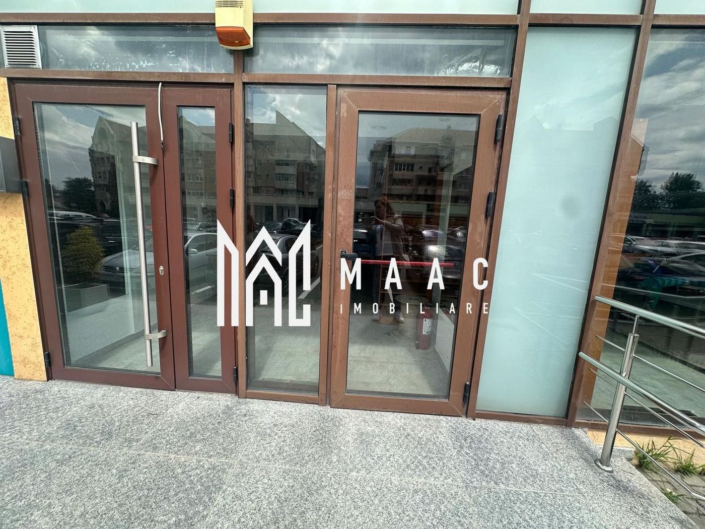 Spatiu comercial I Central I parcare privata - Imagine principala