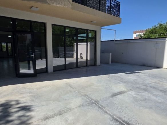 Salajan spatiu comercial 350 mp de inchiriat