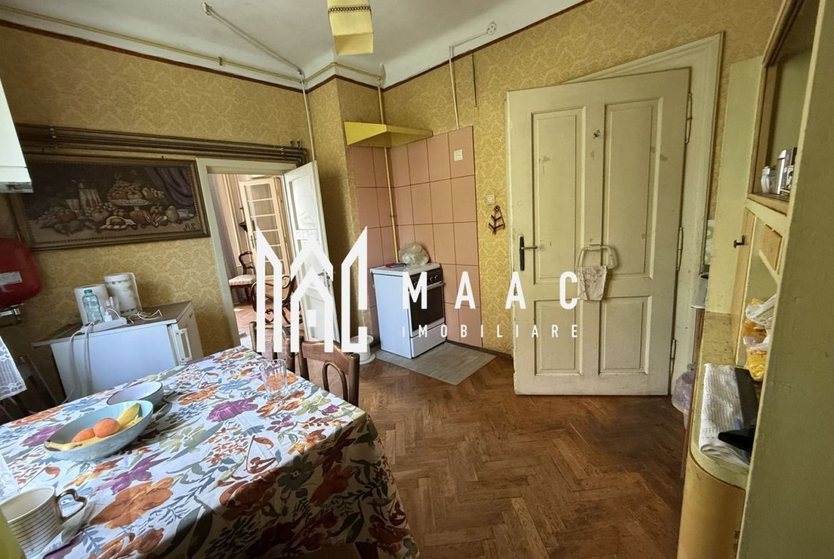 Casă de vânzare Sibiu | 4 camere | Central, 200 mp, teren 777 mp
