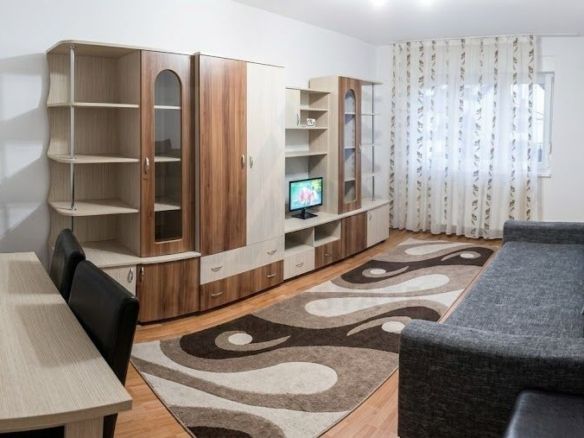 Apartament modern 3 camere 60 mp utili etaj 1 balcon 6 mp zona Strand - foto 2