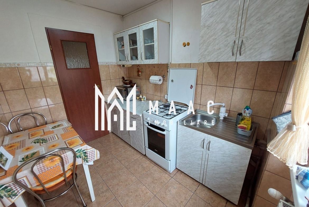 Apartament 3 camere semidecomandat | Orșova Central | 64 mp I Etaj 3