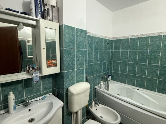Apartament 3 camere 2 băi debara și parcare subterană în zona Terezian - foto 3