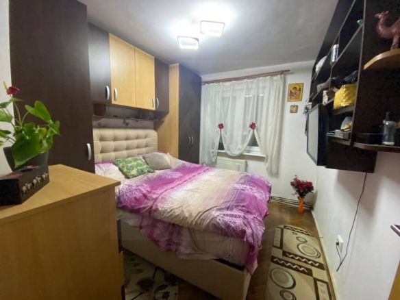Apartament 3 camere  mobilat si utilat zona Cireșica