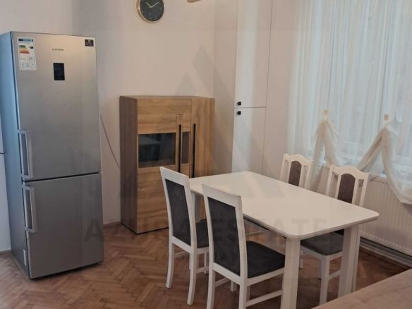 Apartament 2 camere decomandat 71 mp utili  etaj 1 in zona Centrala - foto 2