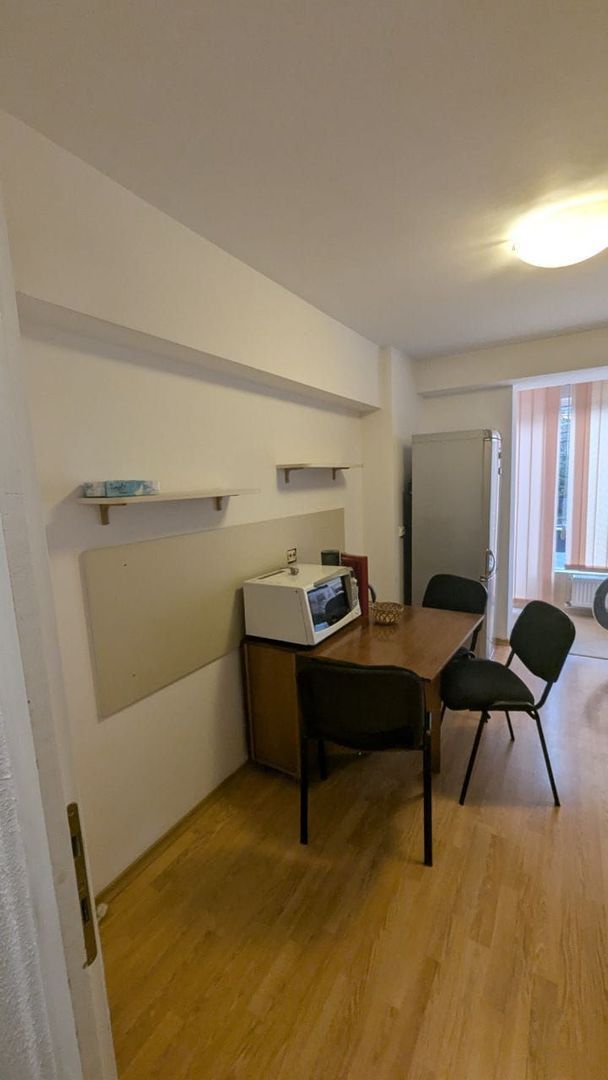 De inchiriat apartament cu 3 camere, Mazepa 1 la BR-uri, etaj 1, 550 euro - foto 2