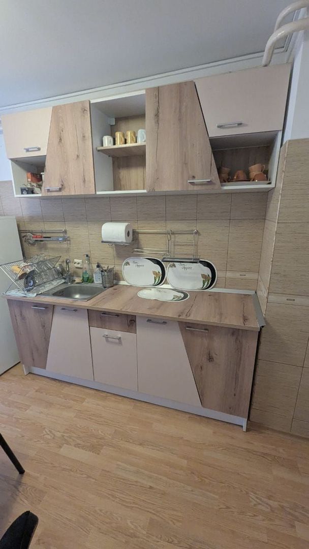 De inchiriat apartament cu 3 camere, Mazepa 1 la BR-uri, etaj 1, 550 euro - foto 4
