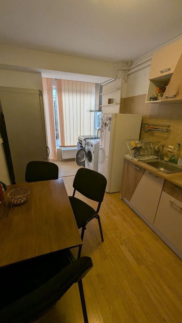 De inchiriat apartament cu 3 camere, Mazepa 1 la BR-uri, etaj 1, 550 euro - foto 8