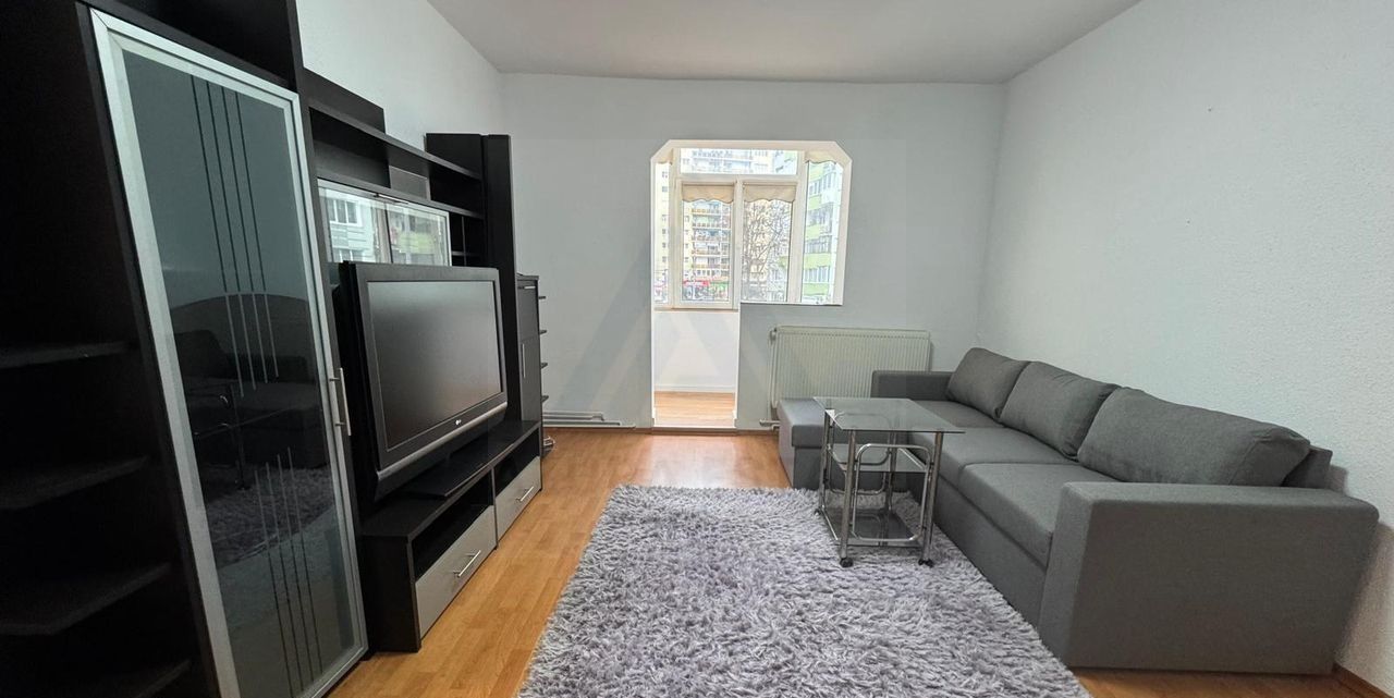 Apartament renovat 3 camere 2 dormitoare pivnita in zona Mihai Viteazu - Imagine principala