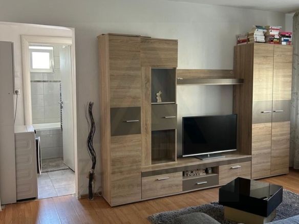 Apartament cu 2 camere 45 mp balcon etaj 2 in zona Rahovei - foto 2