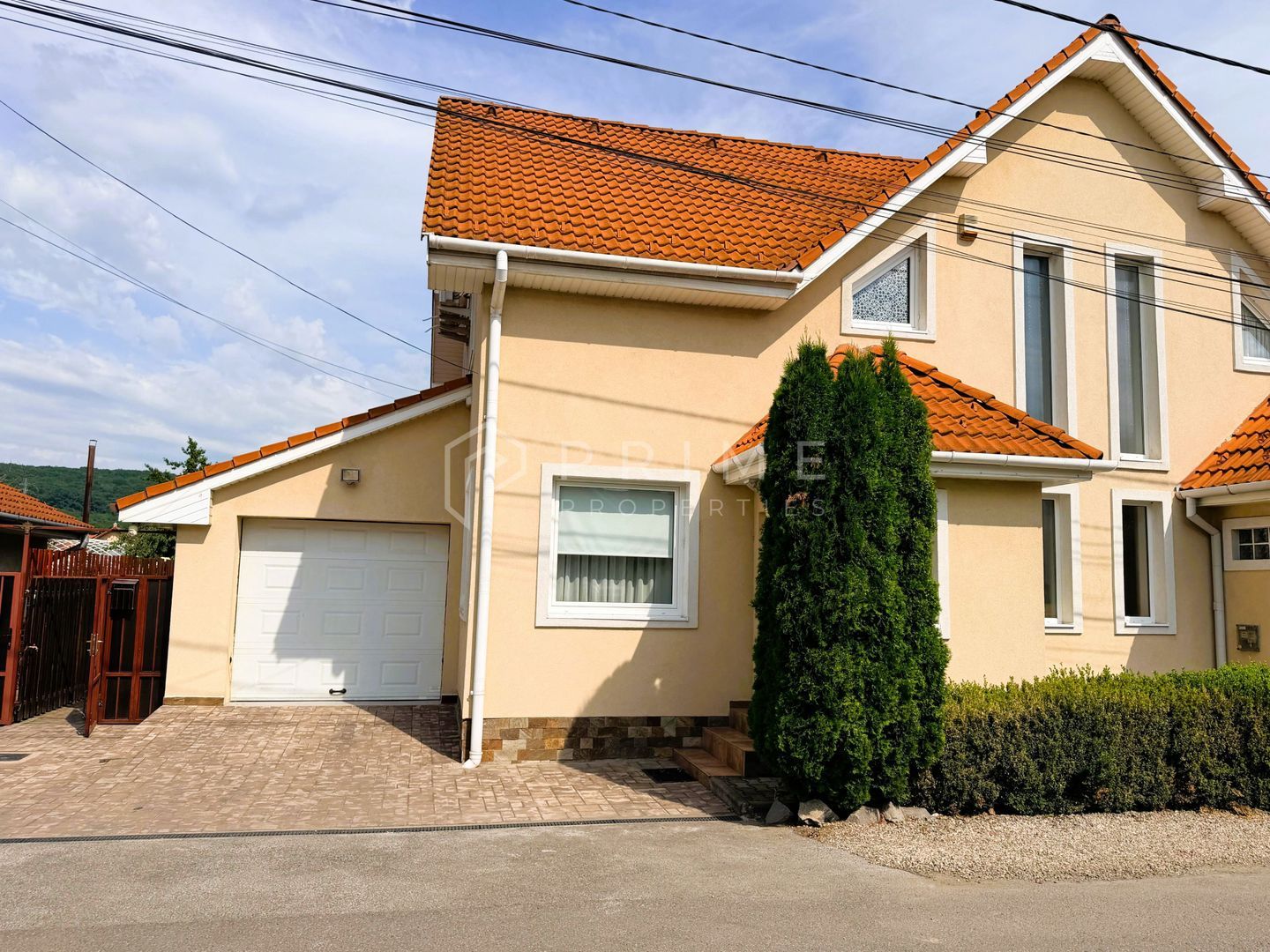 Duplex modern | Complet Mobilat și Utilat I Curte amenajată I Unirii Duplex modern | Complet Mobilat și Utilat I Curte amenajată I Unirii