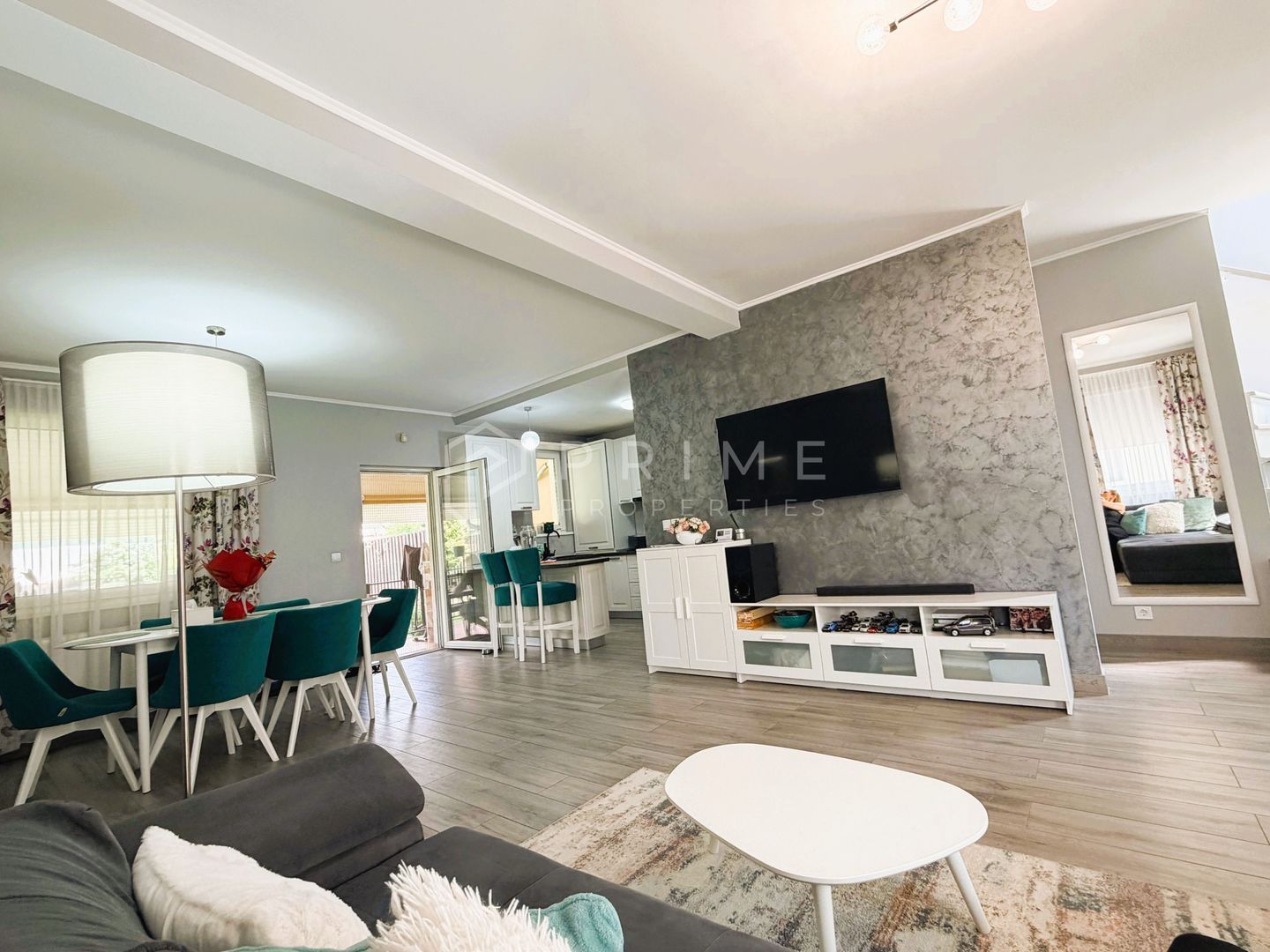 Duplex modern | Complet Mobilat și Utilat I Curte amenajată I Unirii Duplex modern | Complet Mobilat și Utilat I Curte amenajată I Unirii