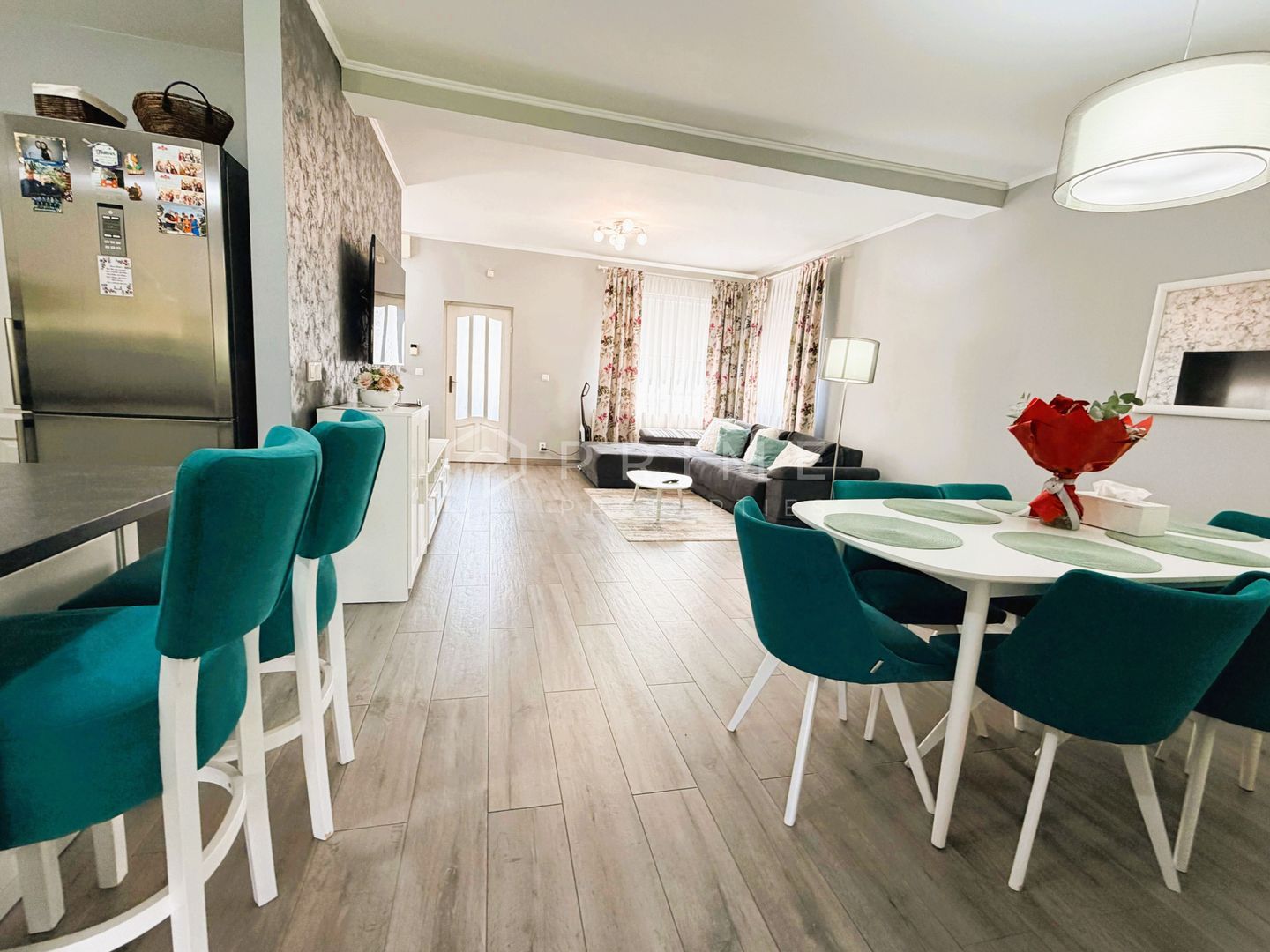 Duplex modern | Complet Mobilat și Utilat I Curte amenajată I Unirii Duplex modern | Complet Mobilat și Utilat I Curte amenajată I Unirii