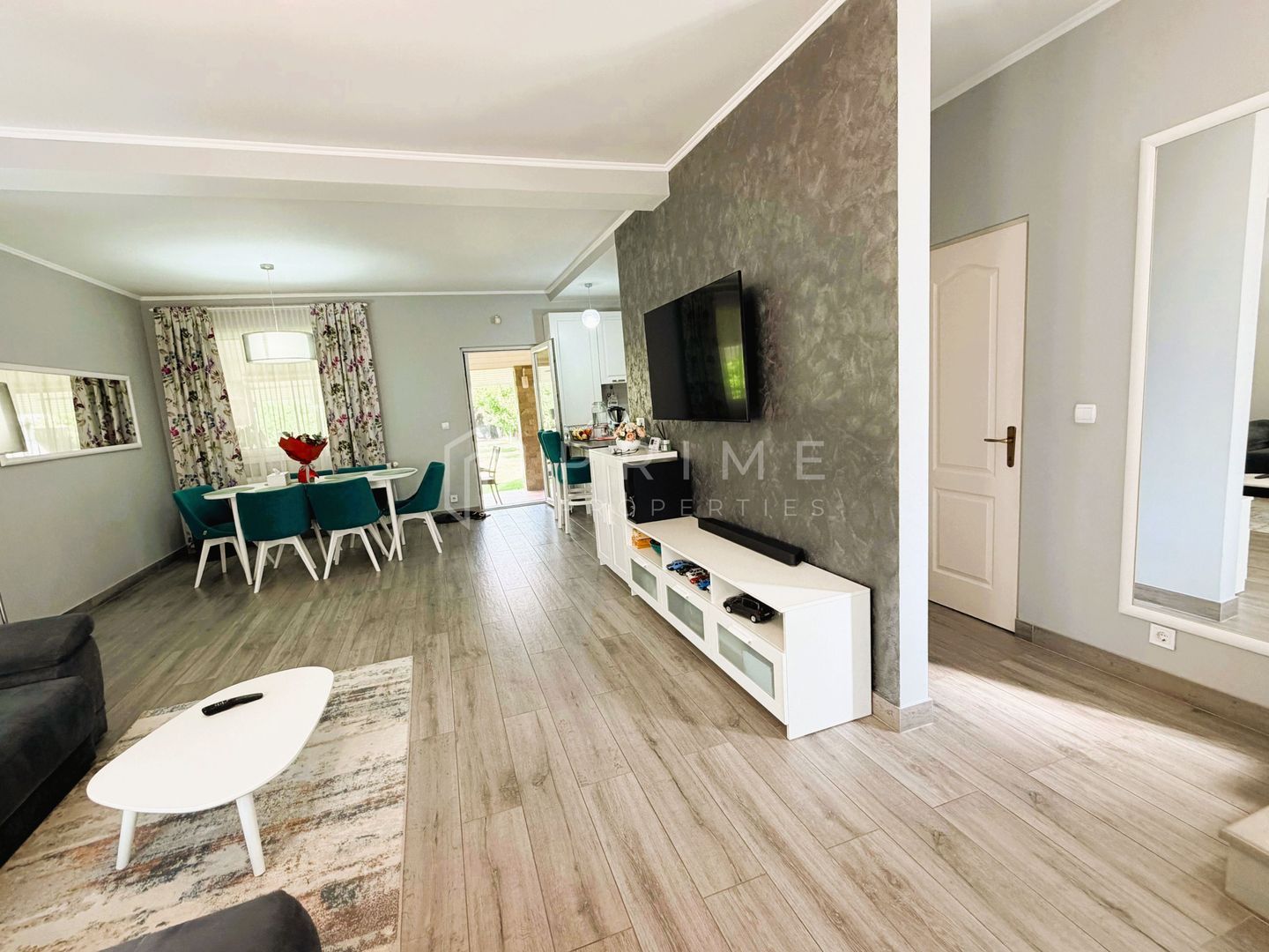 Duplex modern | Complet Mobilat și Utilat I Curte amenajată I Unirii Duplex modern | Complet Mobilat și Utilat I Curte amenajată I Unirii