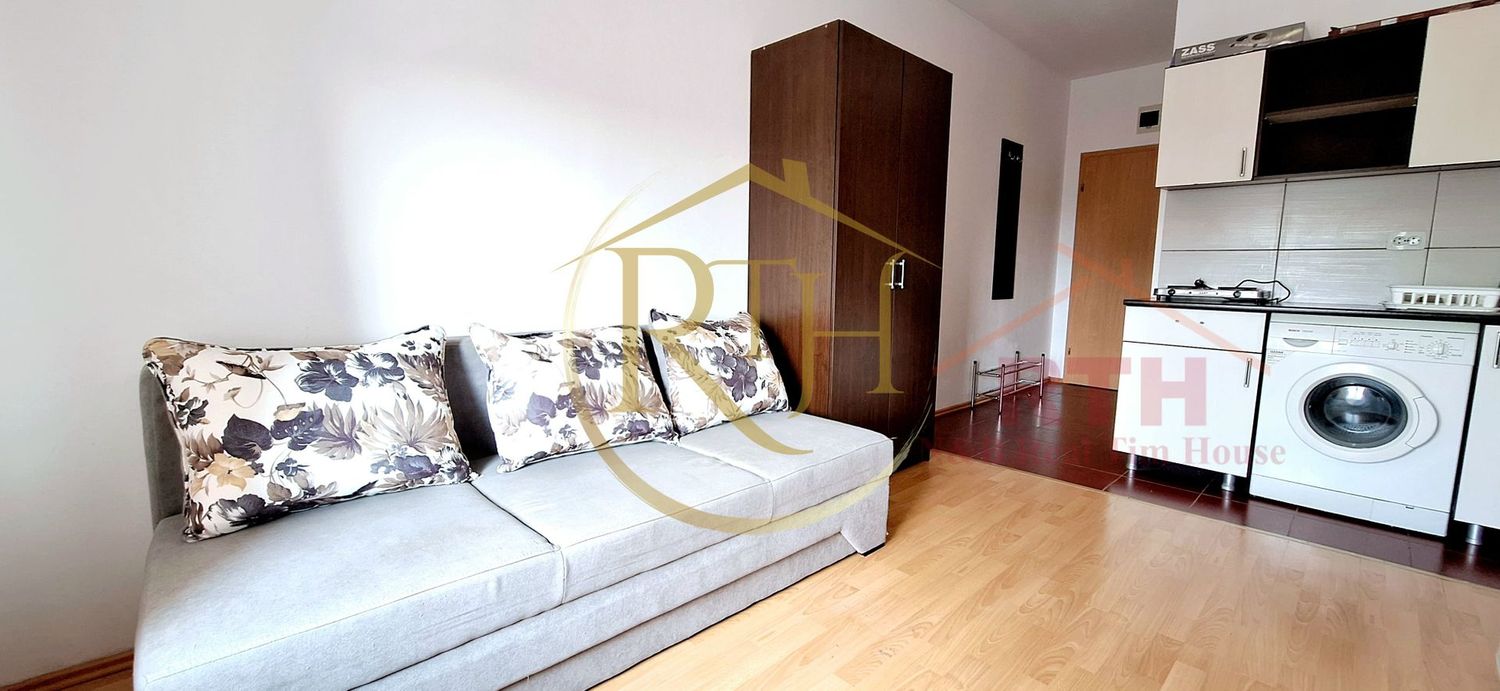 Oferim spre inchiriere garsoniera, loc de parcare, zona Soarelui - Imagine principala Oferim spre inchiriere garsoniera, loc de parcare, zona Soarelui - Imagine principala