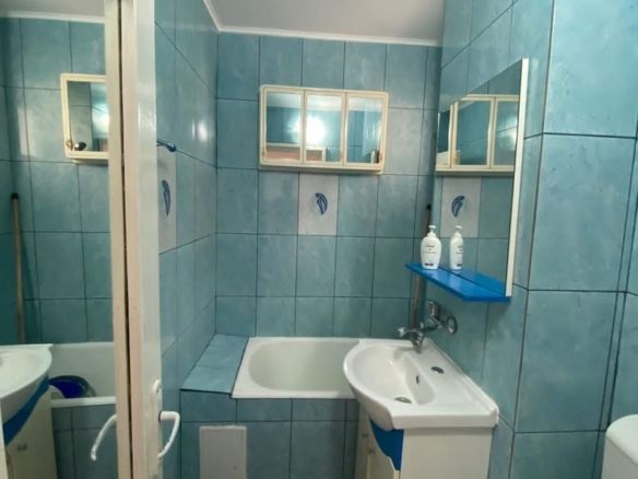 De vanzare apartament cu 2 camere mobilat si utilat, Micro 38, etaj 3