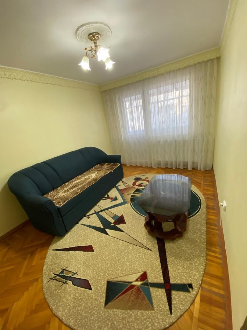 anBn-15122 De vanzare apartament cu 2 camere mobilat si utilat, Micro 38, etaj 3