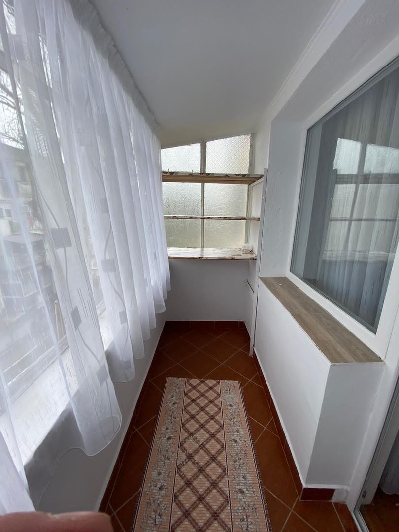 anBn-15129 De vanzare apartament cu 2 camere mobilat si utilat, Micro 38, etaj 3