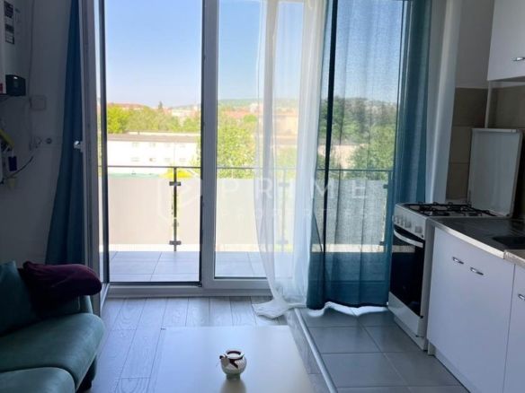 DE ÎNCHIRIAT: Apartament modern cu o cameră și parcare | Maurer - foto 3