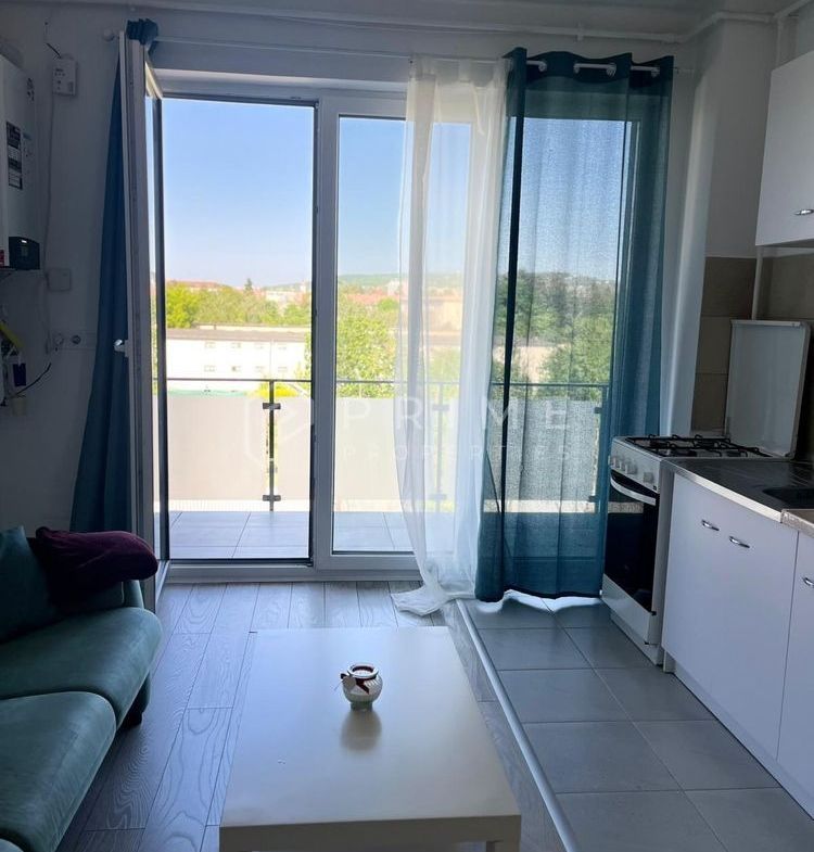 DE ÎNCHIRIAT: Apartament modern cu o cameră și parcare | Maurer